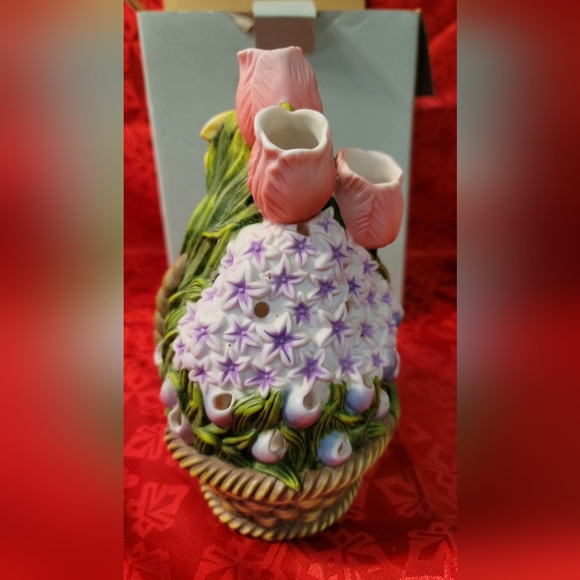 PartyLite 8" Spring Flower Basket Bouquet Candle Holder Tulips Daffodils Retired - Picture 4 of 8